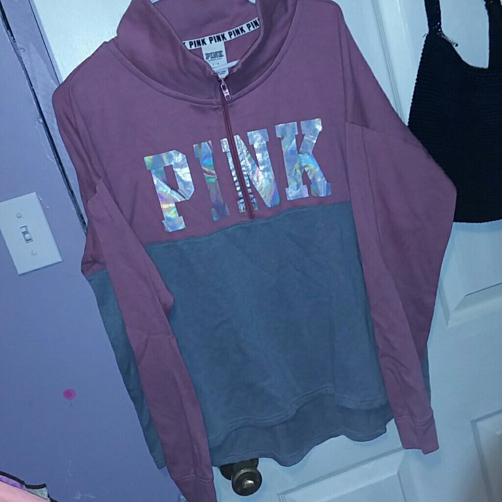 💕Vs pink half zip💕